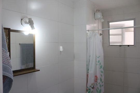 Banheiro de apartamento para alugar com 1 quarto, 27m² em Barra Funda, São Paulo
