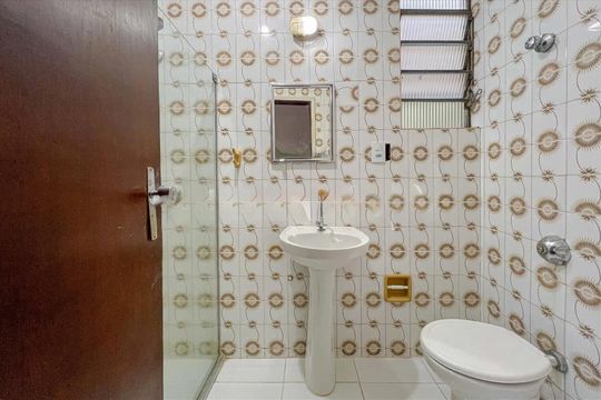 Banheiro de apartamento para alugar com 2 quartos, 90m² em São Lucas, Belo Horizonte