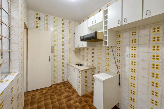 Cozinha de apartamento para alugar com 2 quartos, 90m² em São Lucas, Belo Horizonte