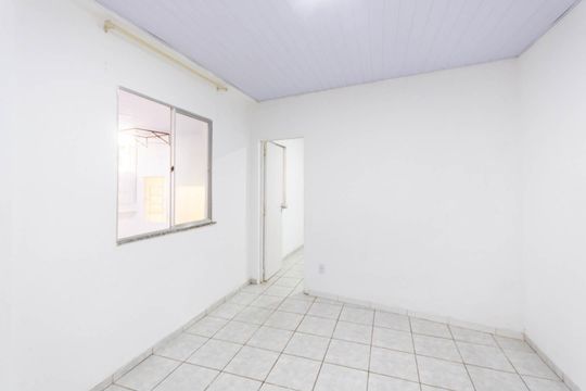 Sala de casa para alugar com 1 quarto, 60m² em Imperial de São Cristóvão, Rio de Janeiro