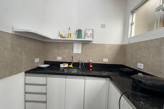Área comum - Cozinha coletiva de kitnet/studio para alugar com 1 quarto, 14m² em Presidente Altino, Osasco
