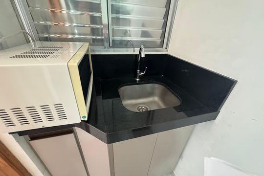 Cozinha de kitnet/studio para alugar com 1 quarto, 14m² em Presidente Altino, Osasco