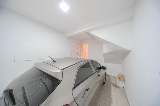 Garagem de casa para alugar com 4 quartos, 180m² em Bela Vista, São Paulo