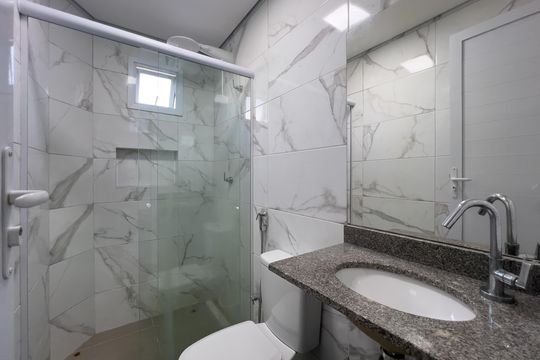 Banheiro de kitnet/studio para alugar com 1 quarto, 28m² em Vila Mariana, São Paulo