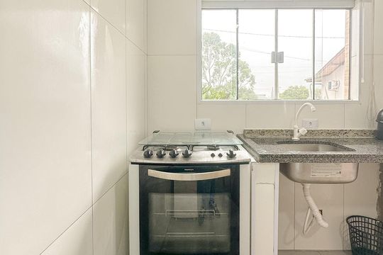 Cozinha de casa para alugar com 1 quarto, 42m² em São João do Rio Vermelho, Florianópolis