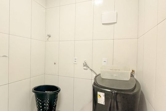 Lavanderia de casa para alugar com 1 quarto, 42m² em São João do Rio Vermelho, Florianópolis