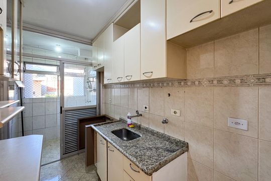 Cozinha  de apartamento à venda com 2 quartos, 64m² em Bairro dos Casa, São Bernardo do Campo