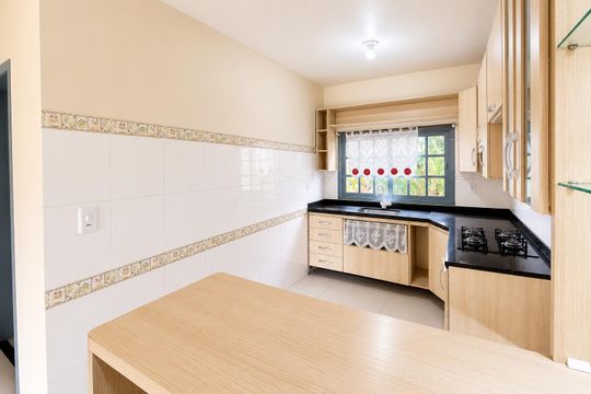 Cozinha de casa para alugar com 2 quartos, 110m² em Cadiz, Gravataí