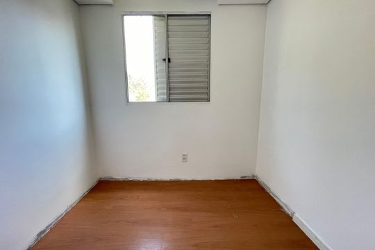 Quarto 2 de apartamento para alugar com 2 quartos, 45m² em Parque Ipe, São Paulo