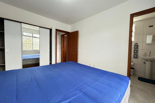 Suíte de apartamento para alugar com 2 quartos, 80m² em Barra da Lagoa, Florianópolis