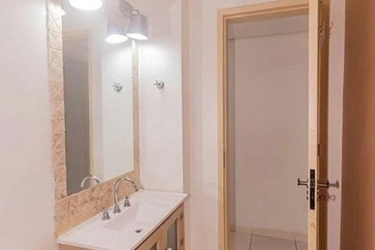 Banheiro de apartamento para alugar com 2 quartos, 75m² em Centro Histórico, Porto Alegre