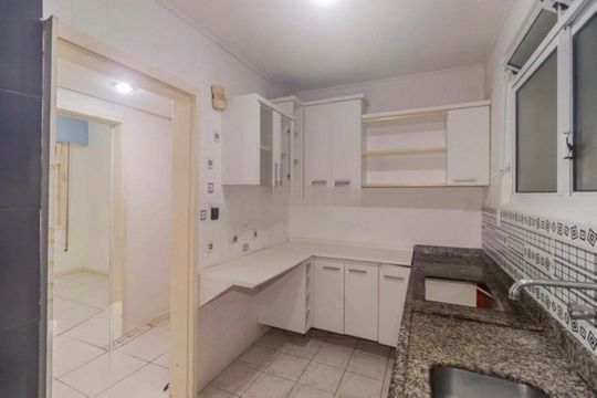 Cozinha de apartamento para alugar com 2 quartos, 75m² em Centro Histórico, Porto Alegre