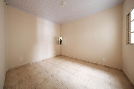 Quarto 1 de casa para alugar com 3 quartos, 120m² em Vila Ré, São Paulo