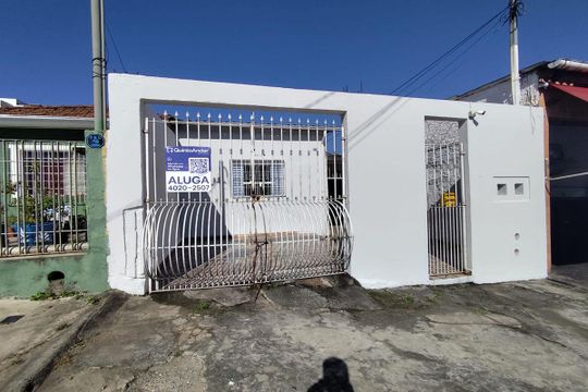 Fachada de casa para alugar com 3 quartos, 120m² em Vila Ré, São Paulo