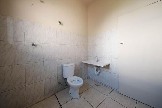 Banheiro de casa para alugar com 3 quartos, 120m² em Vila Ré, São Paulo