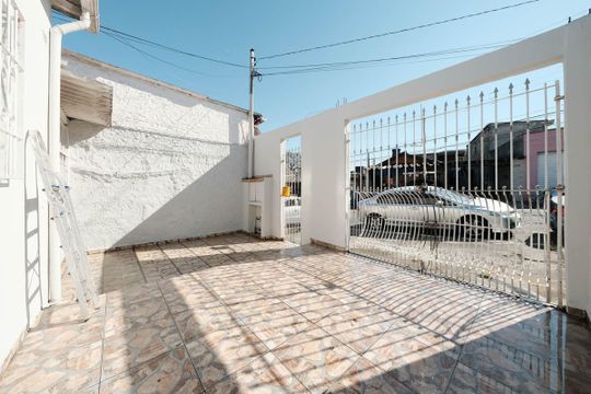 Garagem de casa para alugar com 3 quartos, 120m² em Vila Ré, São Paulo