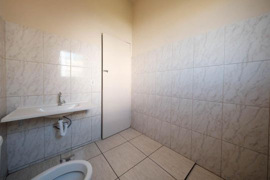 Banheiro de casa para alugar com 3 quartos, 120m² em Vila Ré, São Paulo
