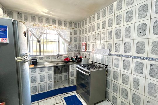 Cozinha de casa à venda com 2 quartos, 150m² em Parque Santo Antonio, Guarulhos