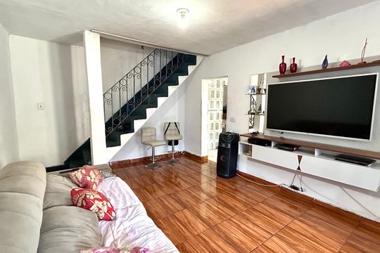 Casa à venda com 2 quartos, 150m² em Parque Santo Antonio, Guarulhos