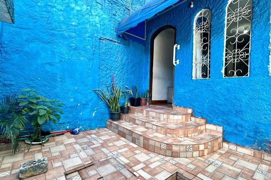 Quintal de casa à venda com 2 quartos, 150m² em Parque Santo Antonio, Guarulhos