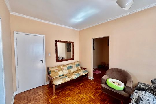 Sala de casa à venda com 4 quartos, 60m² em Jardim Santa Maria, São Paulo