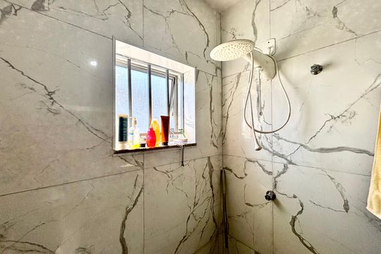 Banheiro 1 de casa à venda com 4 quartos, 60m² em Jardim Santa Maria, São Paulo