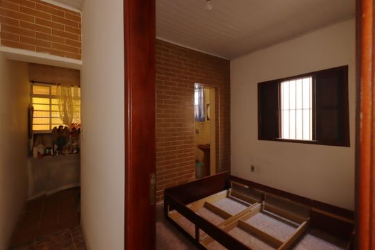 Corredor de casa à venda com 2 quartos, 160m² em Jardim Santo Alberto, Santo André