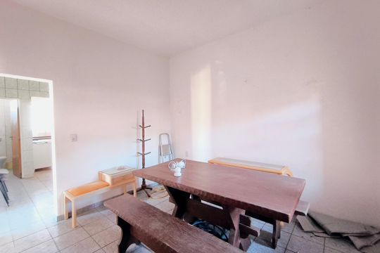 Casa à venda com 2 quartos, 194m² em Vila Sao Paulo, Jundiaí