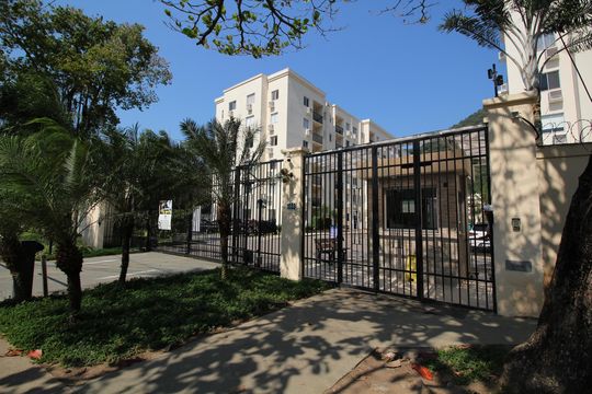 Fachada de apartamento à venda com 2 quartos, 53m² em Jacarepaguá, Rio de Janeiro