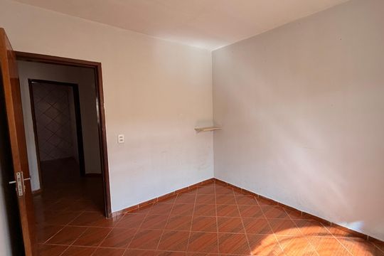 Quarto 2 de casa à venda com 4 quartos, 528m² em Residencial Vereda dos Buritis, Goiânia