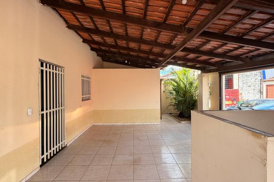 Varanda de casa à venda com 4 quartos, 528m² em Residencial Vereda dos Buritis, Goiânia