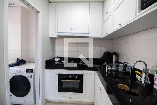 Cozinha de apartamento à venda com 3 quartos, 67m² em Palmeiras, Belo Horizonte