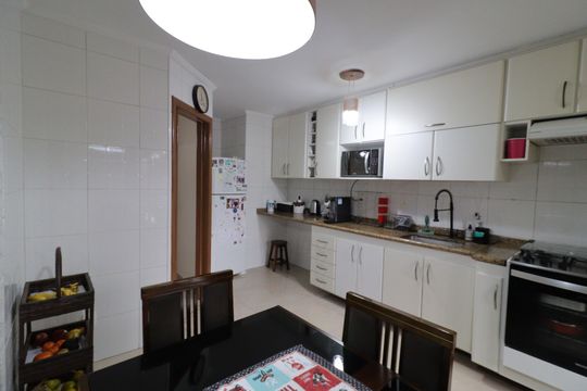 Cozinha de apartamento à venda com 4 quartos, 116m² em Jardim Marajoara, São Paulo