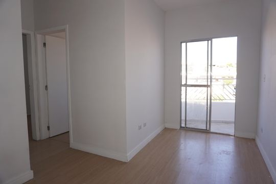 Apartamento para alugar com 2 quartos, 40m² em Chácaras Caxingui, Embu das Artes
