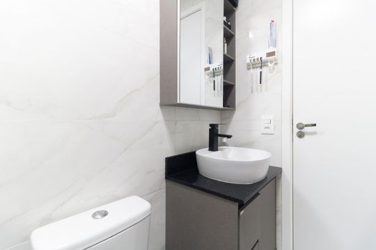 Banheiro  de apartamento à venda com 2 quartos, 37m² em Ipiranga, São Paulo