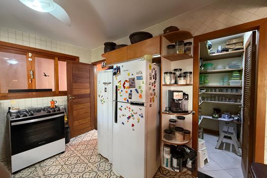 Casa para alugar com 3 quartos, 300m² em Itaipu, Niterói