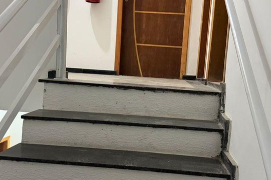 Escada de apartamento à venda com 2 quartos, 88m² em Vila Suíça, Santo André