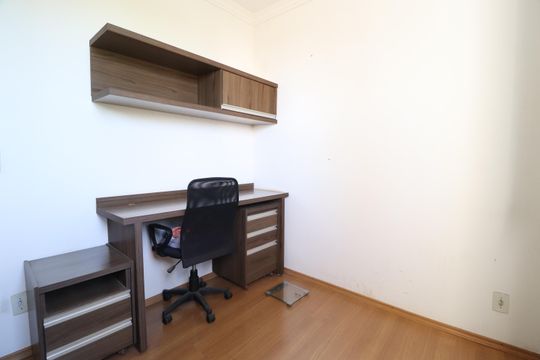 Quarto 1 de apartamento para alugar com 2 quartos, 45m² em Umuarama, Uberlândia