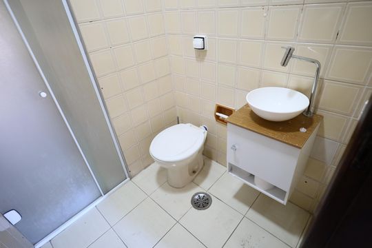 Banheiro 2 de apartamento para alugar com 3 quartos, 100m² em Vila Osasco, Osasco
