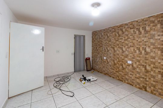 Sala de casa para alugar com 1 quarto, 50m² em Jardim das Nacoes, Guarulhos