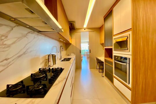 Cozinha de apartamento para alugar com 3 quartos, 186m² em Real Parque, São Paulo