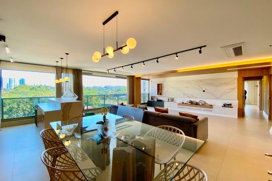 Apartamento para alugar com 3 quartos, 186m² em Real Parque, São Paulo