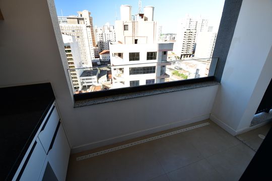  Sala - Sacada de kitnet/studio para alugar com 1 quarto, 45m² em Centro, Campinas