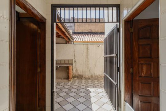 Área externa de casa para alugar com 3 quartos, 153m² em Vila Carrão, São Paulo