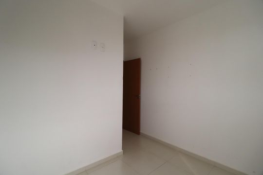 Quarto 2 - Suíte de apartamento para alugar com 2 quartos, 47m² em Jardim Holanda, Uberlândia