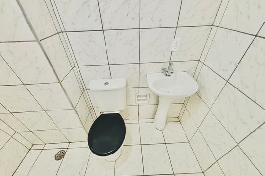 Banheiro de apartamento para alugar com 2 quartos, 55m² em Guaianases, São Paulo