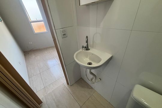 Banheiro de kitnet/studio para alugar com 1 quarto, 20m² em Colônia, Ribeirão Pires