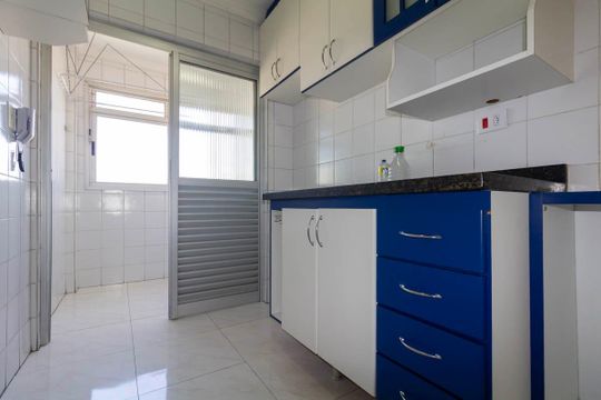 Cozinha de apartamento à venda com 2 quartos, 54m² em Vila Lais, São Paulo