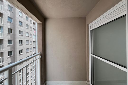 Varanda de apartamento para alugar com 2 quartos, 34m² em Parque Industrial Tomas Edson, São Paulo