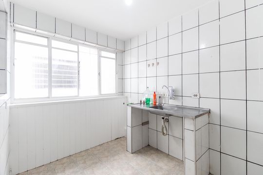 Cozinha de casa para alugar com 1 quarto, 45m² em Conjunto Residencial José Bonifácio, São Paulo